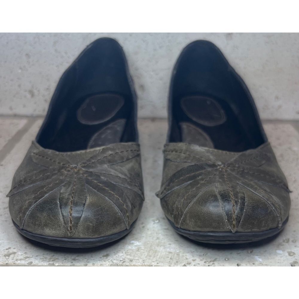 Born Charlotte genuine leather gray ballet flat slip on size 7
